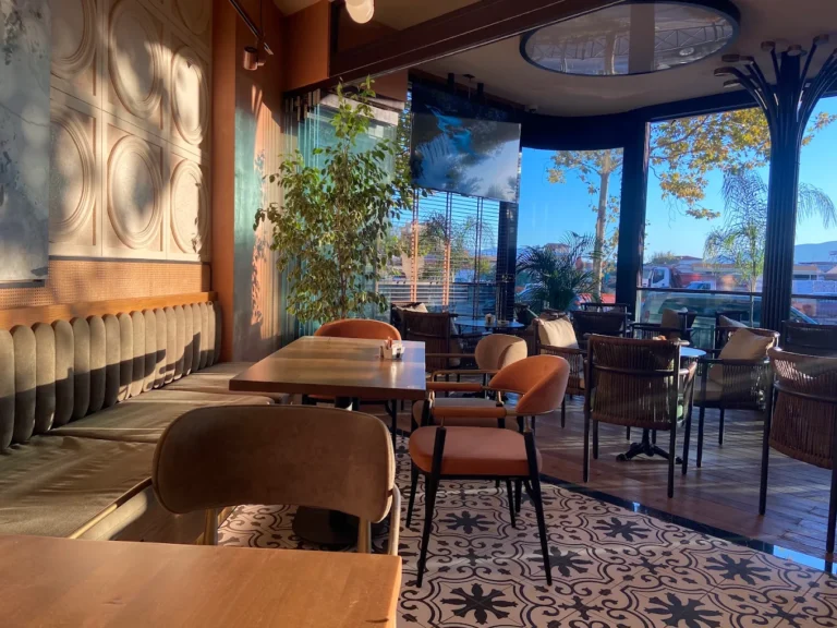 5 Restorantet më të Mira në Vlorë, Shqipëri, Udhëzuesi 2026
