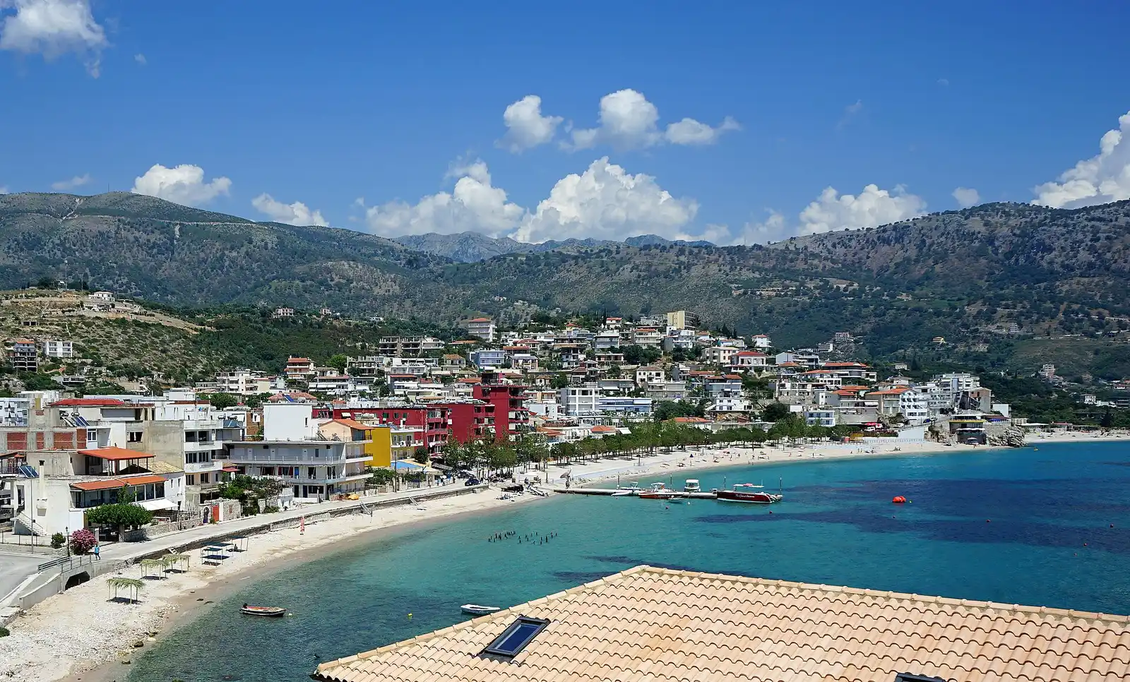 Himara, qyteti i ri dhe plazhi i Spilesë