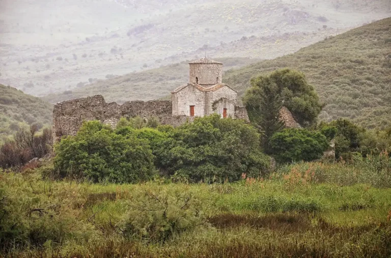Orikumi: Qyteti Antik i Orikut, Kisha e Marmiroit dhe Pashalimani
