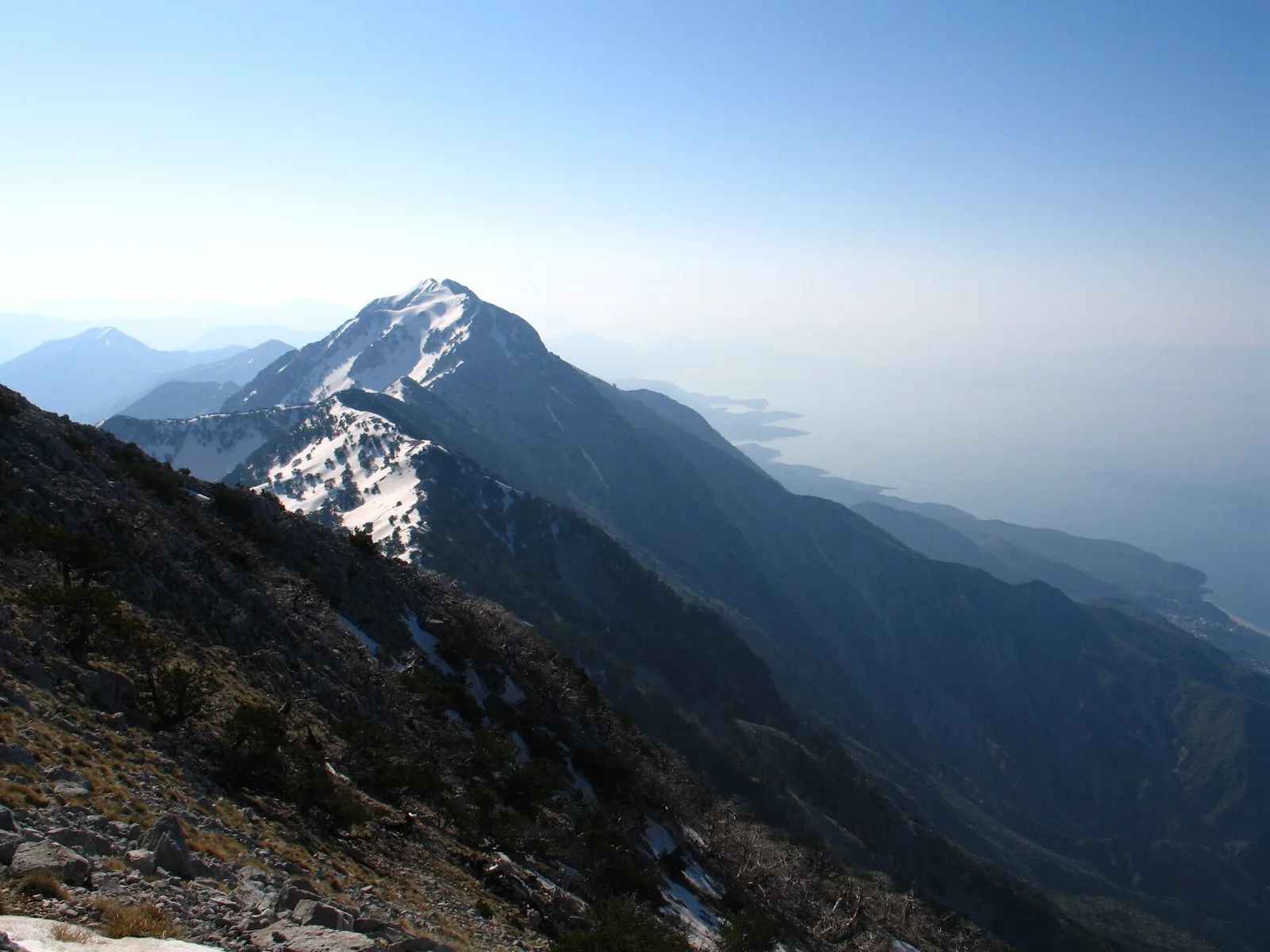 Maja e Çikës, 2.045 m, maja më e lartë e Parkut të Llogarasë